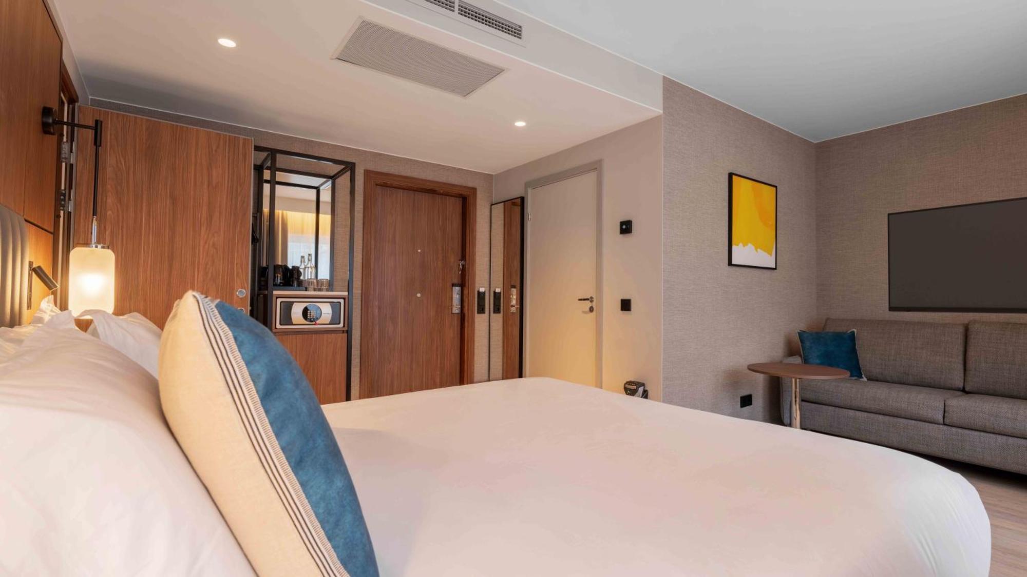 Chambre Lit Queen-Size Confortable avec Accès Spa Gratuit - Accessible